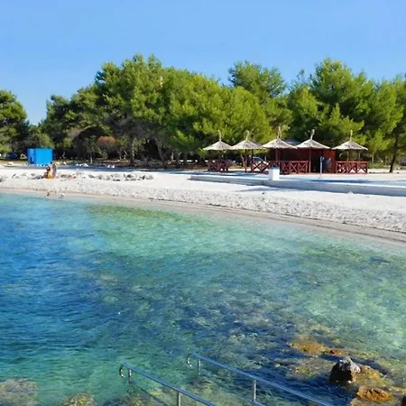 With A Parking Space - 11288 * Pula