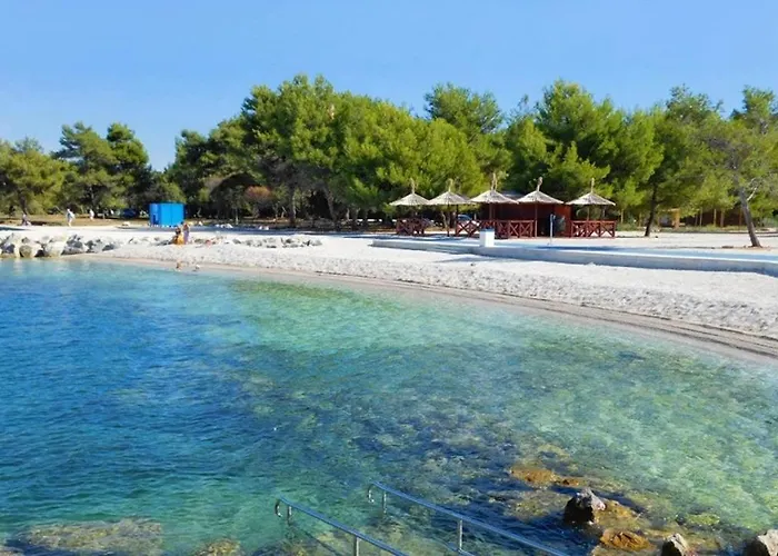 With A Parking Space - 11288 * Pula