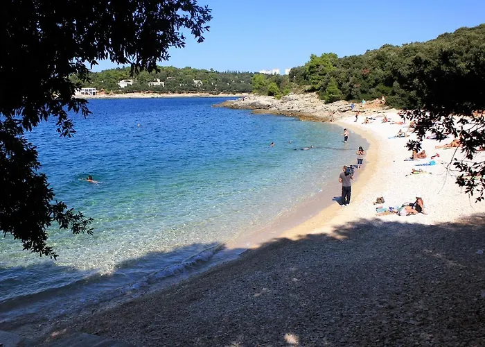 With A Parking Space - 11288 * Pula